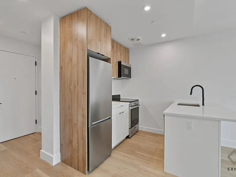 80 Linden Blvd #7I — Photo 6