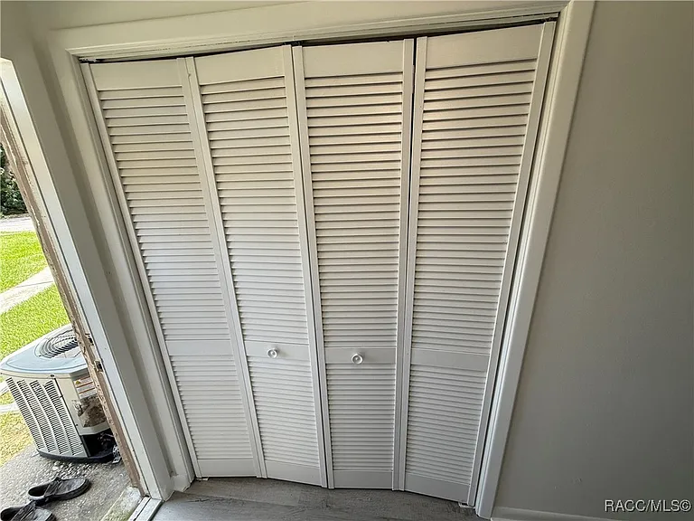 412 Tompkins St #4 — Photo 10
