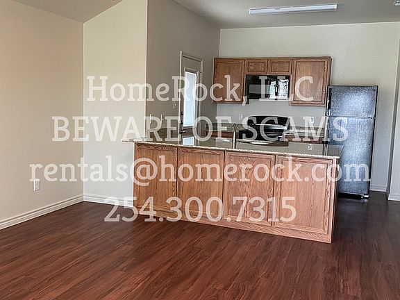 2nd image of 811 Eastland Dr #A