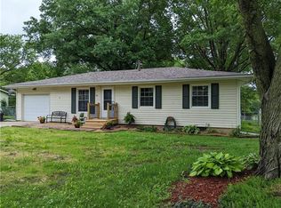 108 S Elm St, Windsor, MO 65360