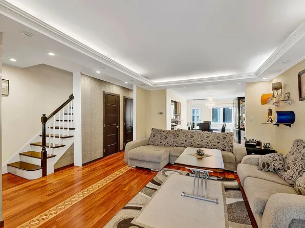 138 Bay 11 St #1, Brooklyn, NY 11228