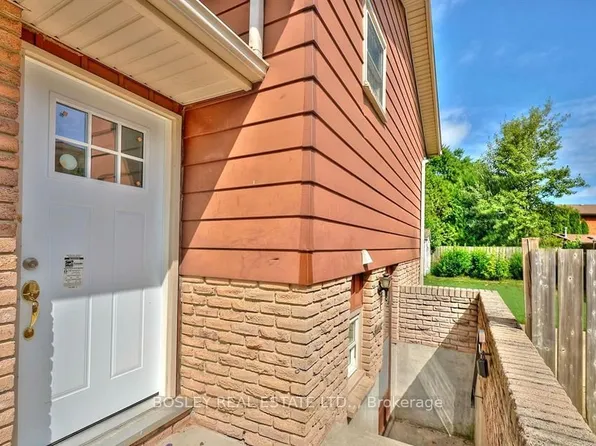 30 Via Dell Monte, Saint Catharines, ON L2T 3Y1