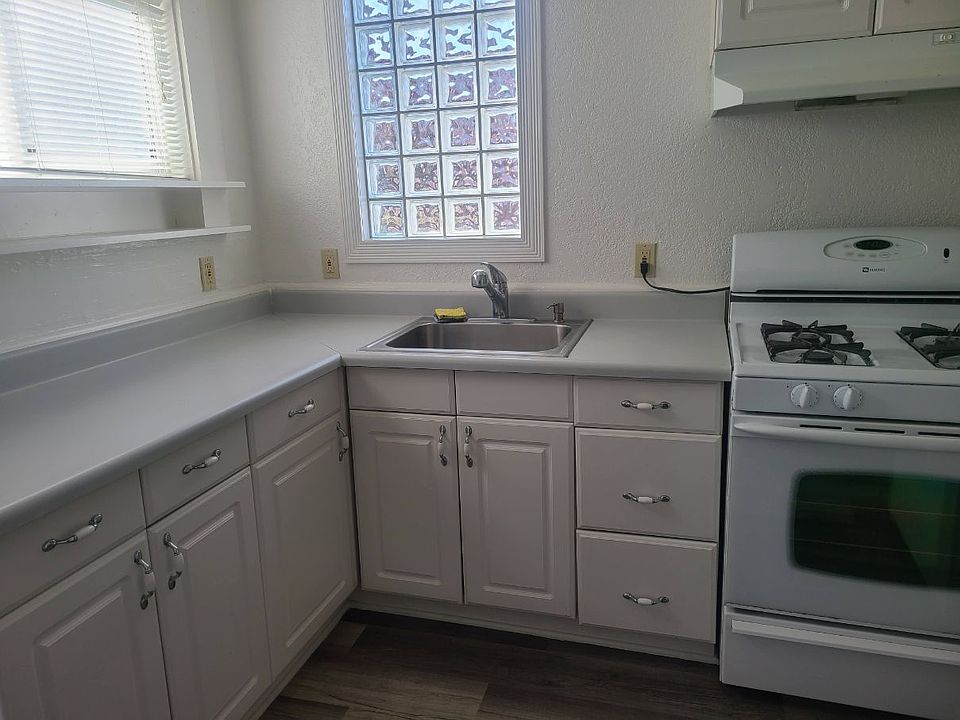 1st image of 115-117 Santa Barbara Ave #115