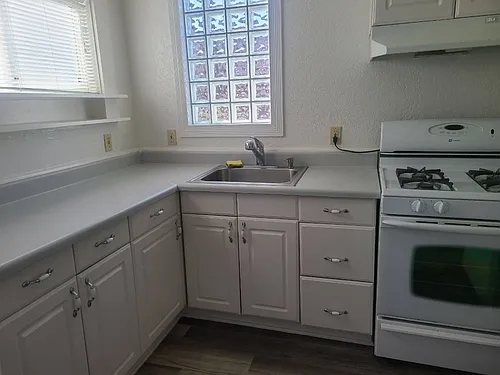 115-117 Santa Barbara Ave #115 Photo 1