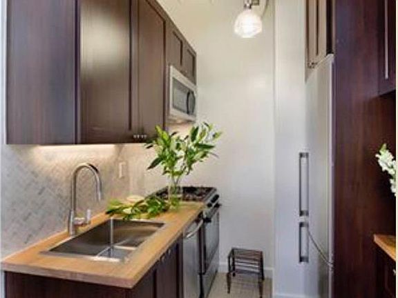 5th image of 30 W 9th St APT 3B