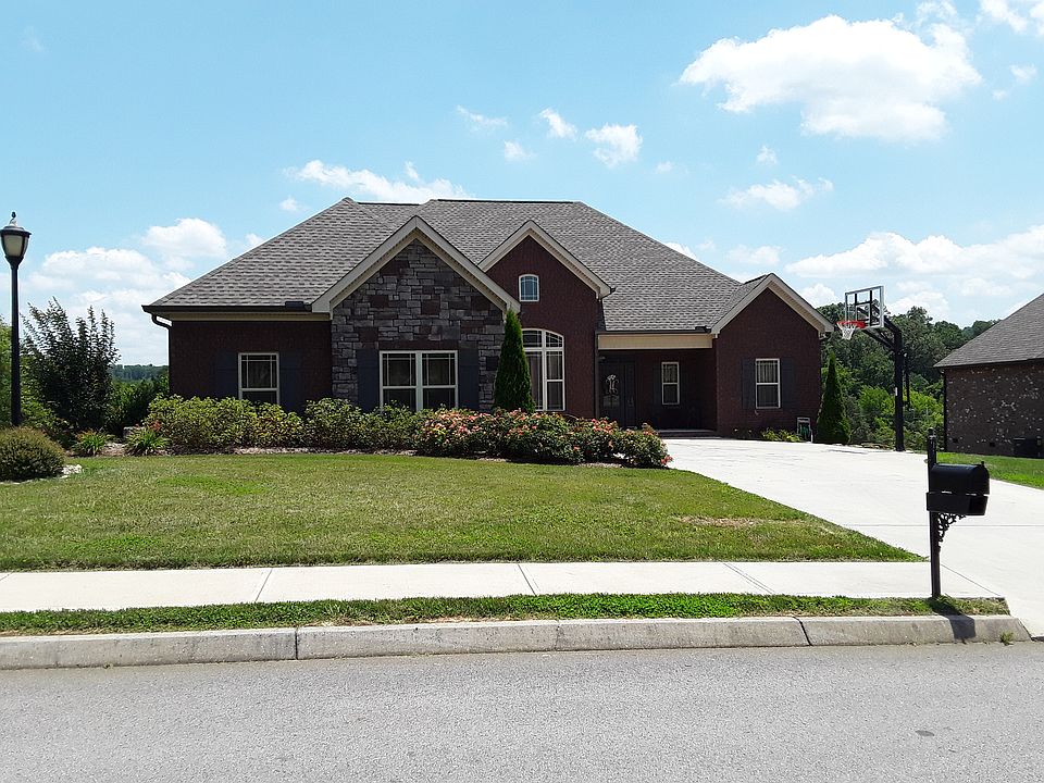 1st image of 616 Fieldstone Dr