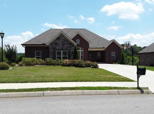 616 Fieldstone Dr, Lenoir City, TN 37772