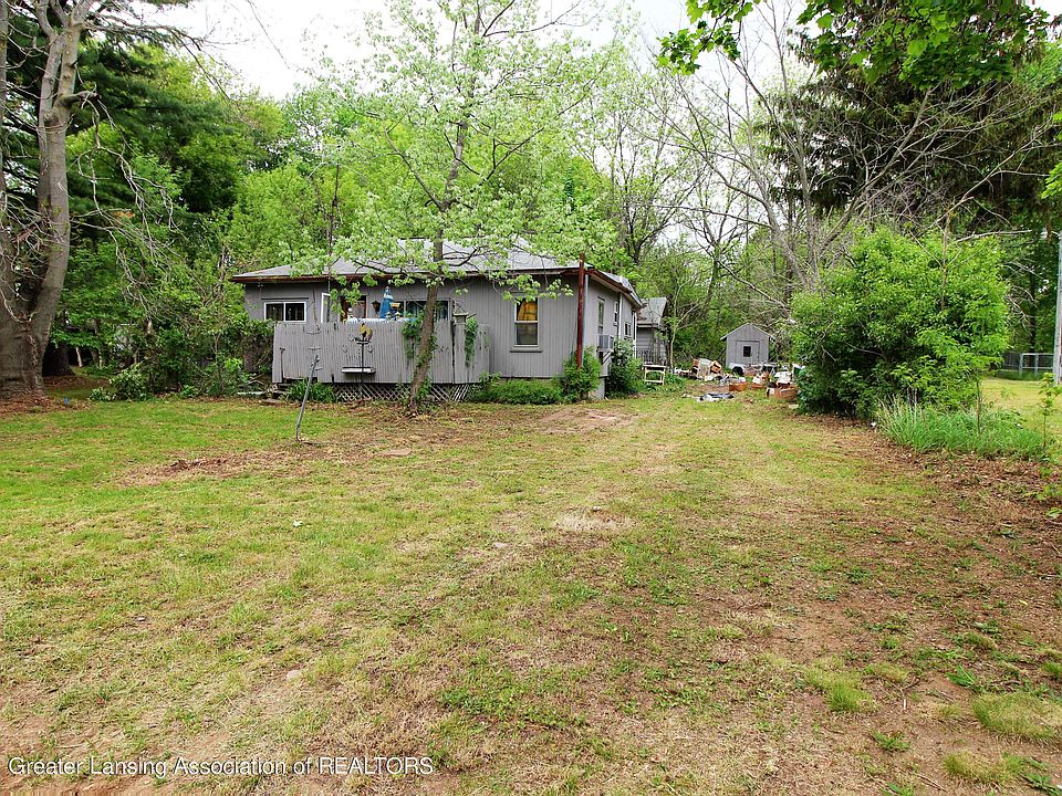 2nd image of 506 Lake St