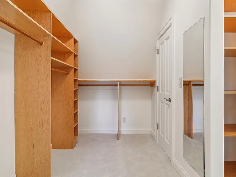 845 Windsor Dr — Photo 41