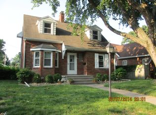 3231 Crestline Dr, Davenport, IA