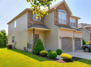 8525 N Woodland Ct, Kansas City, MO 64155