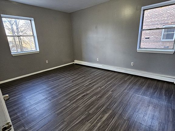 4th image of 45 Bragaw Ave #5A