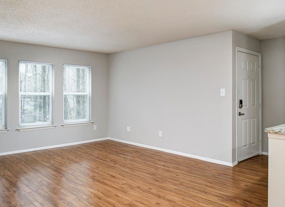 Burke Shire Commons Apartments 5812 Chase Commons Ct Burke VA Zillow