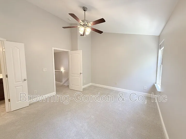 1057 Woodbury Falls Dr — Photo 9
