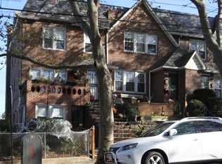 5227 66th St, Maspeth, NY 11378