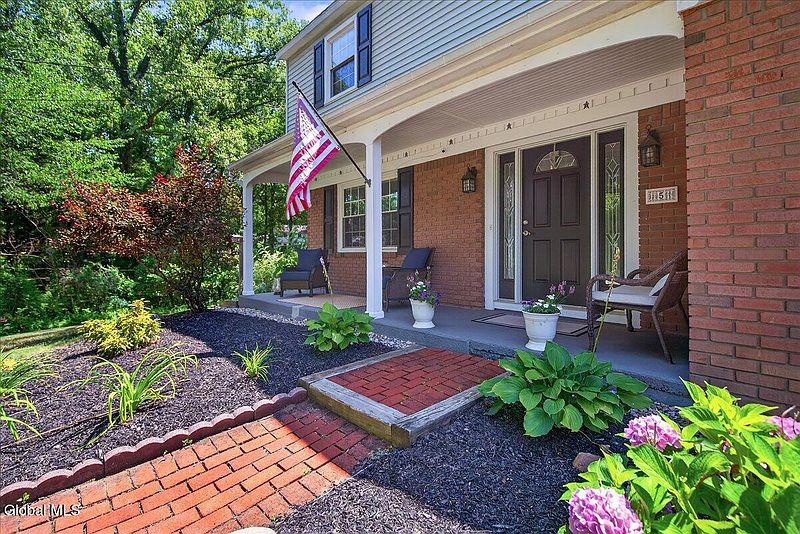 5th image of 5 Laurel Oak Lane