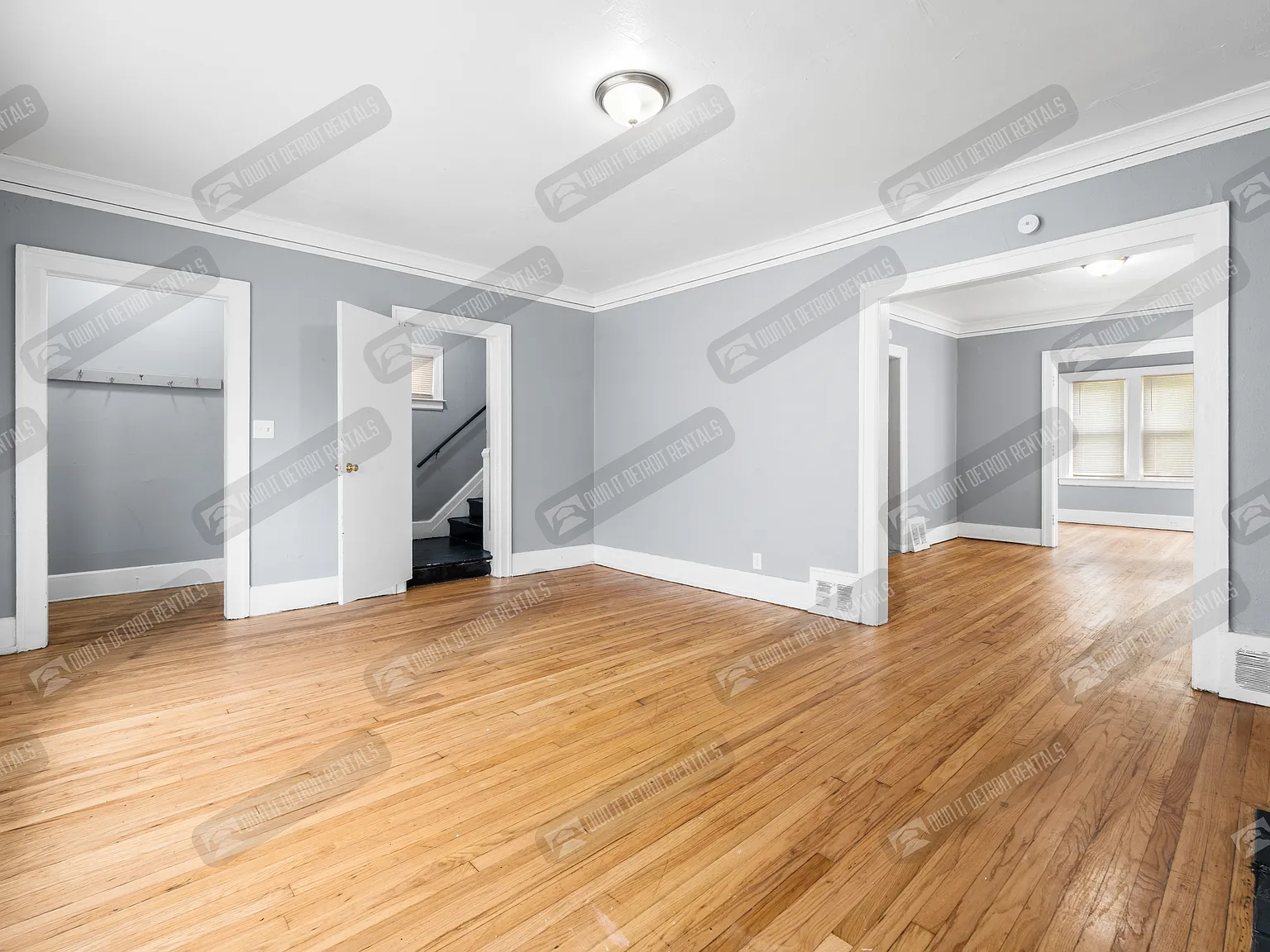 House- Colonial — Photo 3