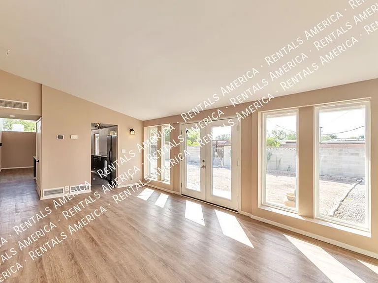 1311 W Wheatridge Dr — Photo 6