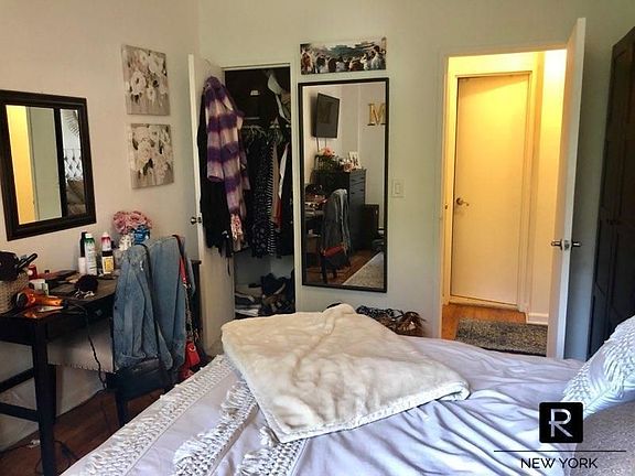 5th image of 229 E 29th St APT 6N
