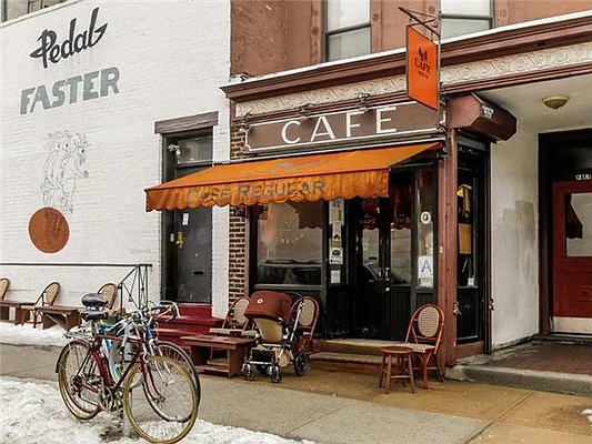 Sold by Avenue Sotheby's International Realty | media 17