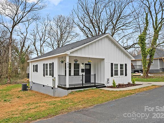 2nd image of 608 Tait St