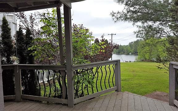 3rd image of 12 S Lewcy Ln