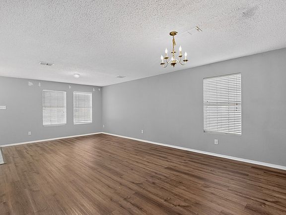 5th image of 3040 Clemente Dr