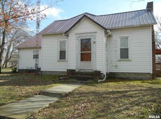 111 3rd St, Kell, IL 62853