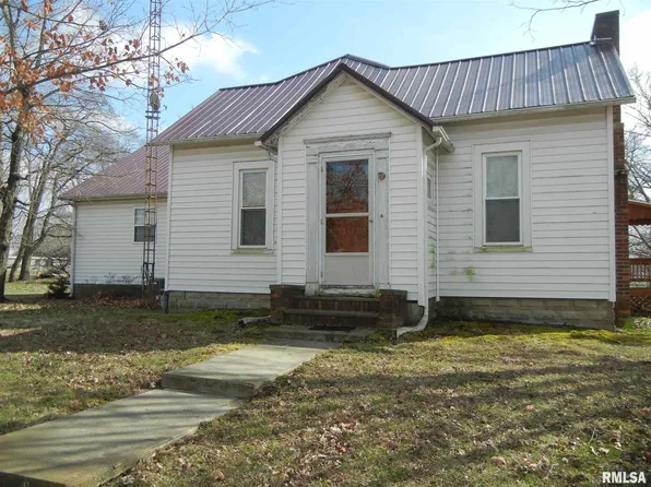 111 3rd St, Kell, IL 62853