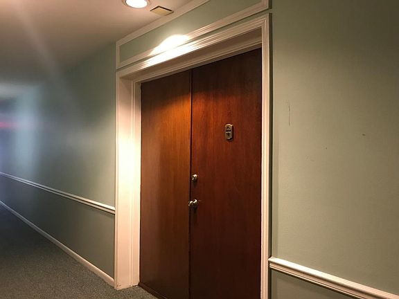 2nd image of 5700 Hillcrest Ln
