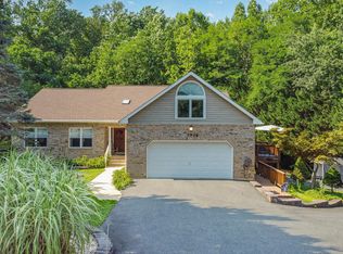 2936 Knoll Acres Dr, Baltimore, MD 21234