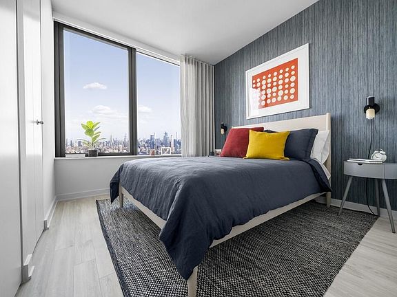 5th image of 607 Pavonia Ave #2606