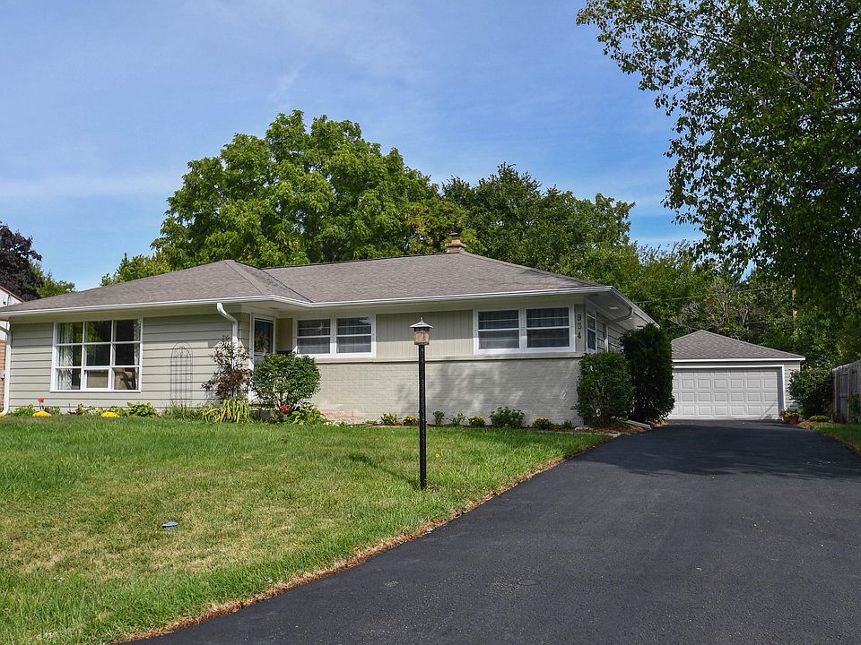 1st image of 934 W Theresa Ln