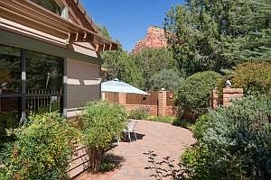 4th image of 220 Sage Dr