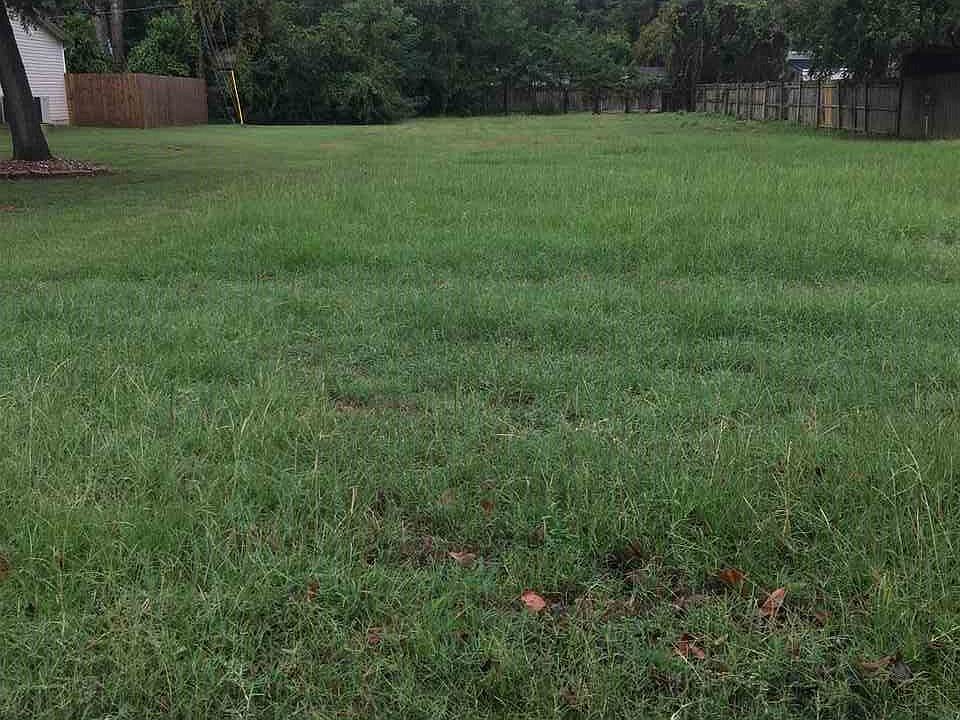 2nd image of 230 Cambridge Ln