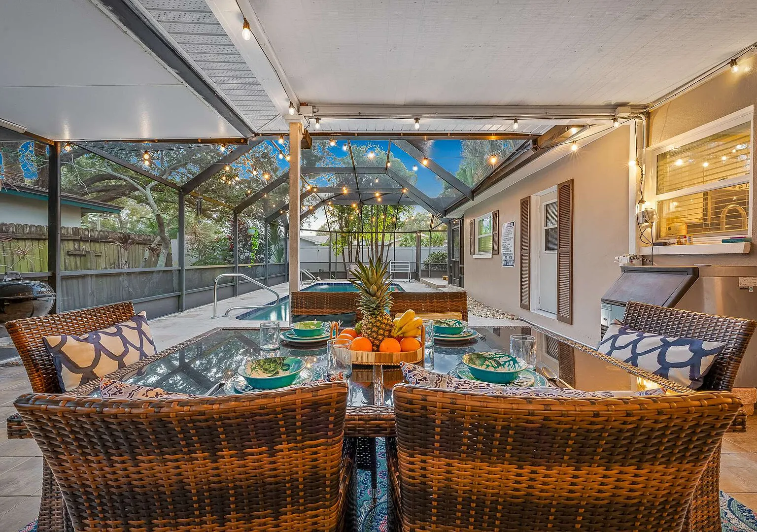 Bayview Oasis - Pool, Hot Tub & Pet Friendly! — Photo 3