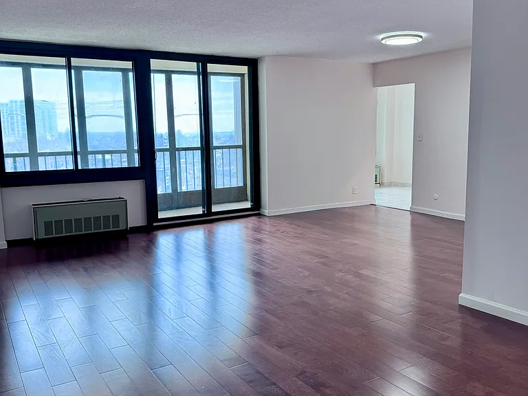 300 Winston Dr #702 — Photo 3