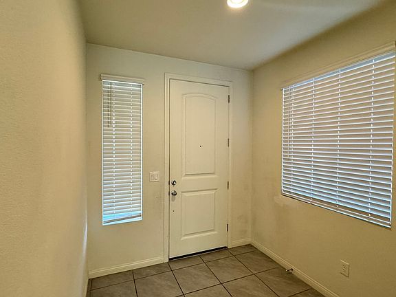 4th image of 5035 Lakewood Creek Ave