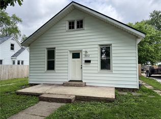 3212 Shelby Ave, Mattoon, IL 61938