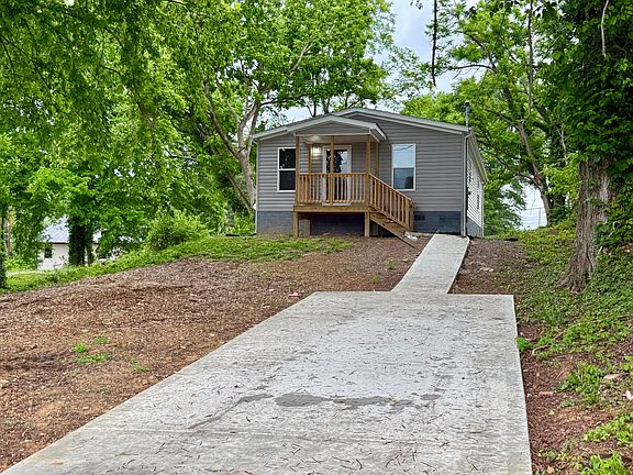2nd image of 417 Cain Ave
