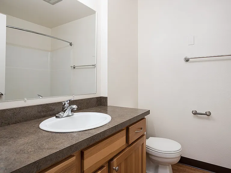 1745 16th St Tulip Crest Apts (30)
