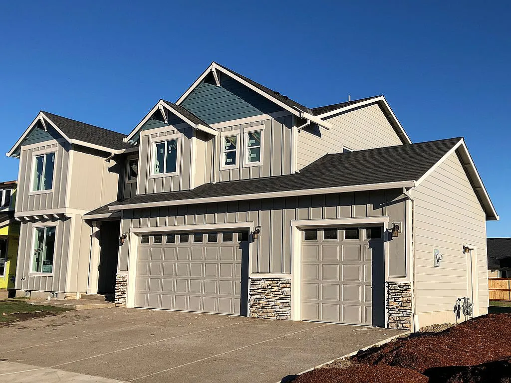 2159 Deciduous Ave Ne photo 1
