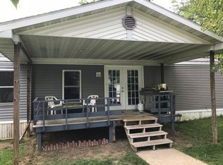 217 Peace Pipe Ln, East Dubuque, IL 61025