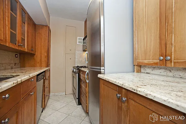 Rented by Halstead Real Estate | media 4