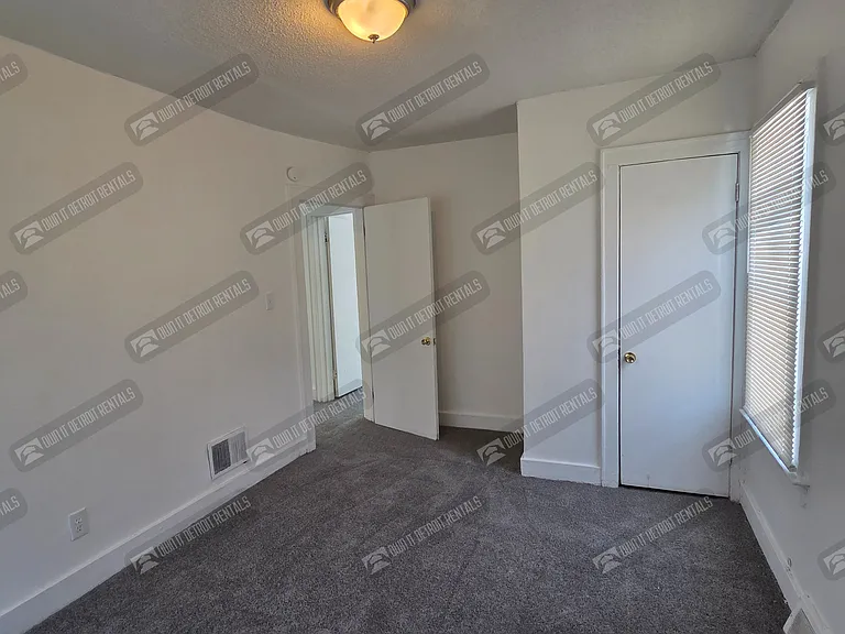 15757 Pinehurst St — Photo 13