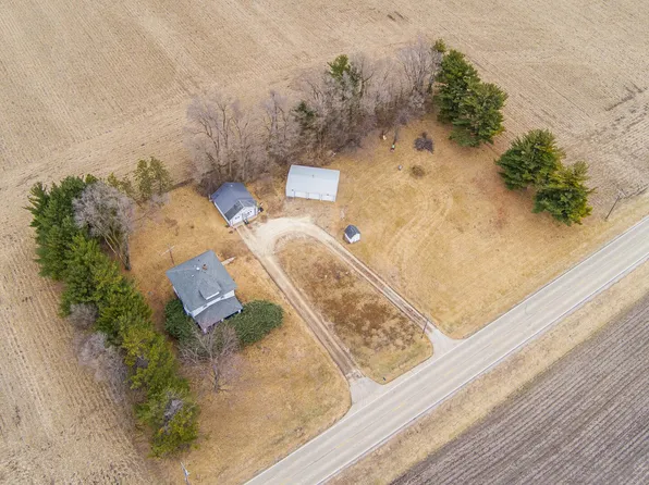 12539 Fairview Dr, Dekalb, IL 60115