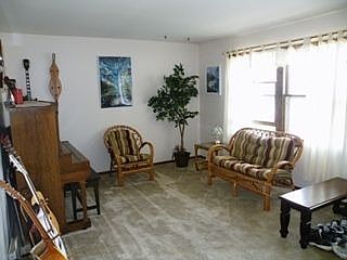 2nd image of 219 Ann St