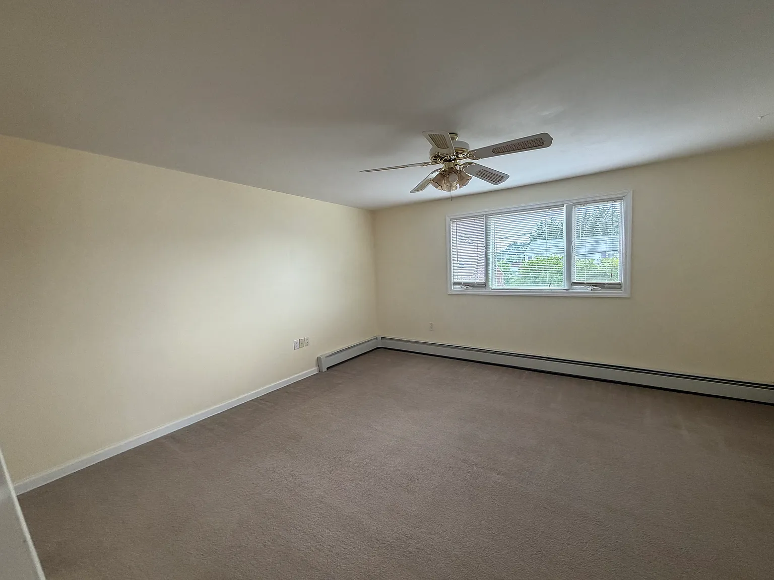 2 bed, 900 sqft, $2,350 — Photo 2