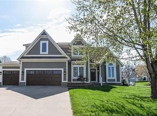21527 W 51st Ter, Shawnee, KS 66226