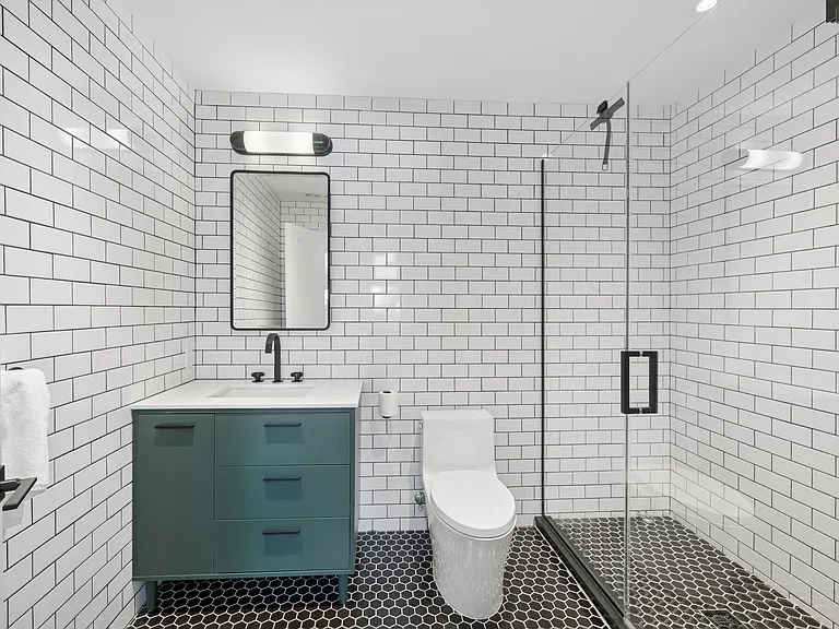 48 Country Club Dr — Photo 31